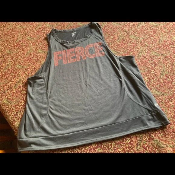 Tank tops - Picture 4 of 11